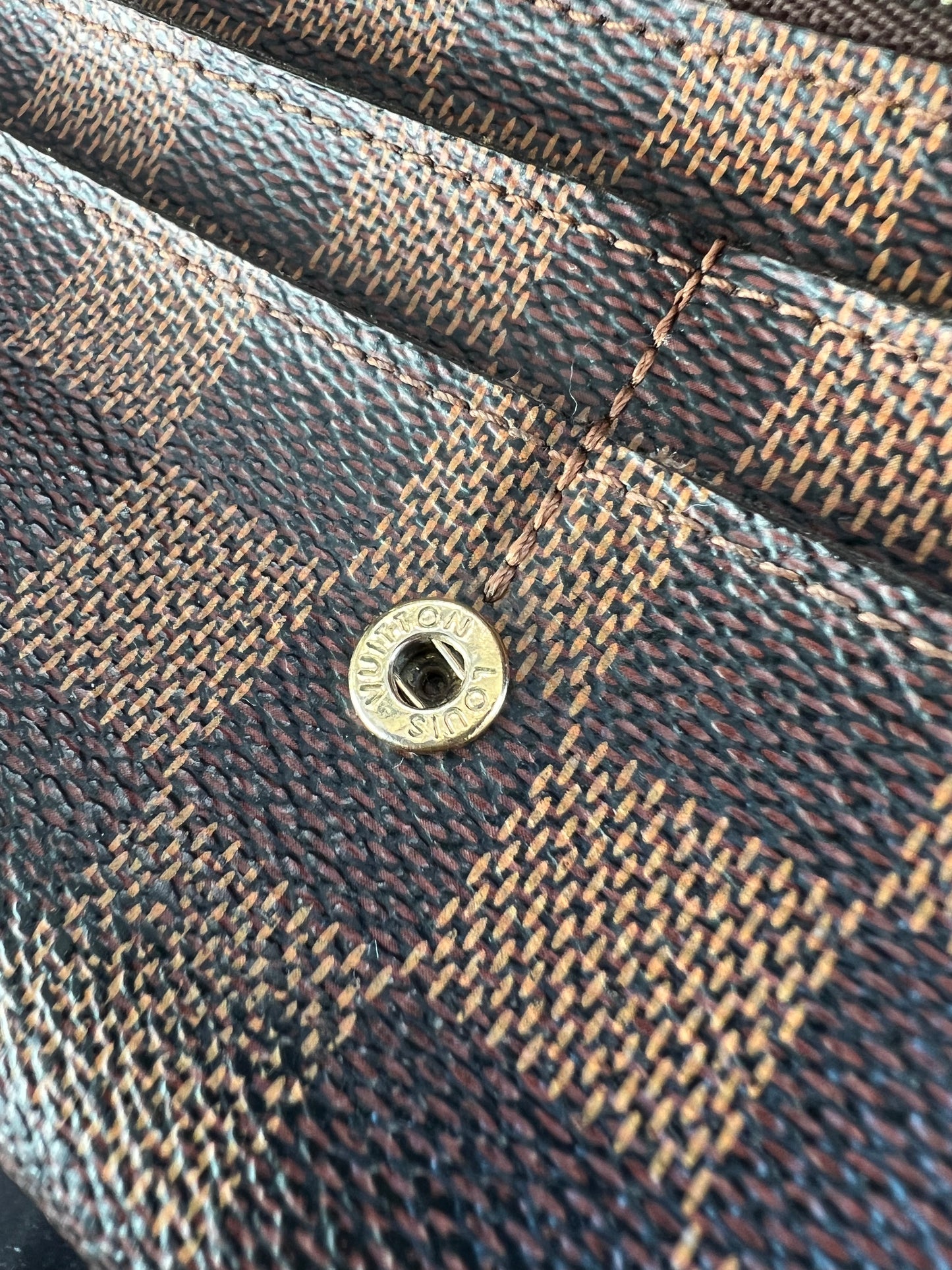 Portefeuille Louis Vuitton Emilie Damier