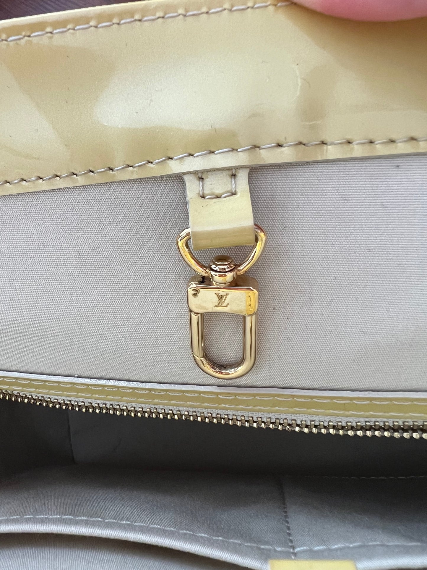 Sac Louis Vuitton Avalon Monogram vernis